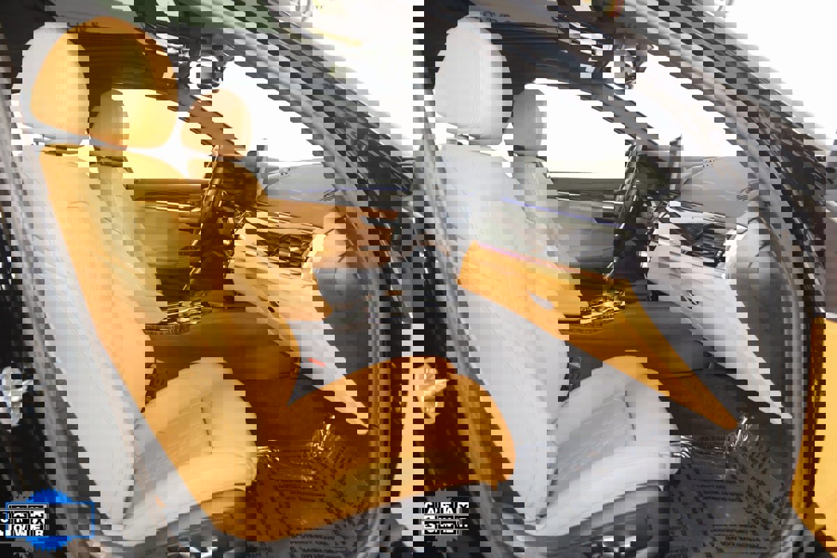 Used 2022 BMW 540i xDrive w/ M Sport Package image 13