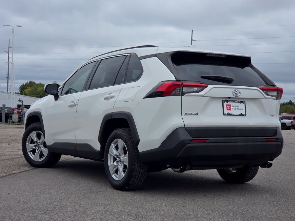 Used 2019 Toyota RAV4 XLE w/ Convenience Package FWD image 22