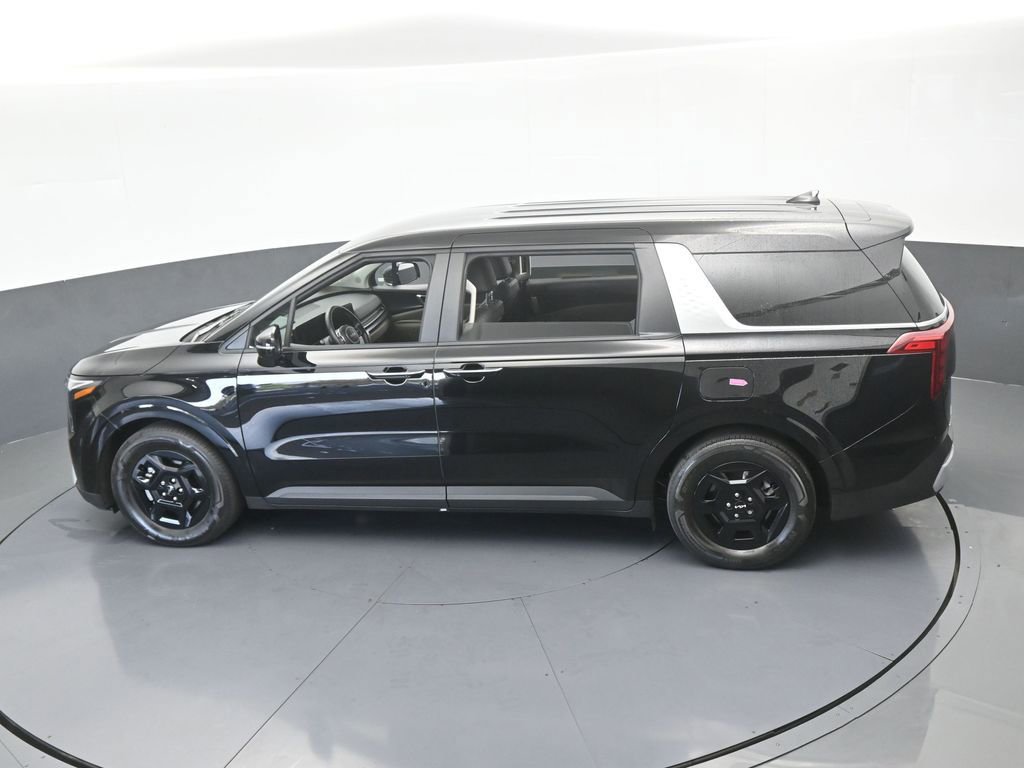 Used 2025 Kia Carnival image 46