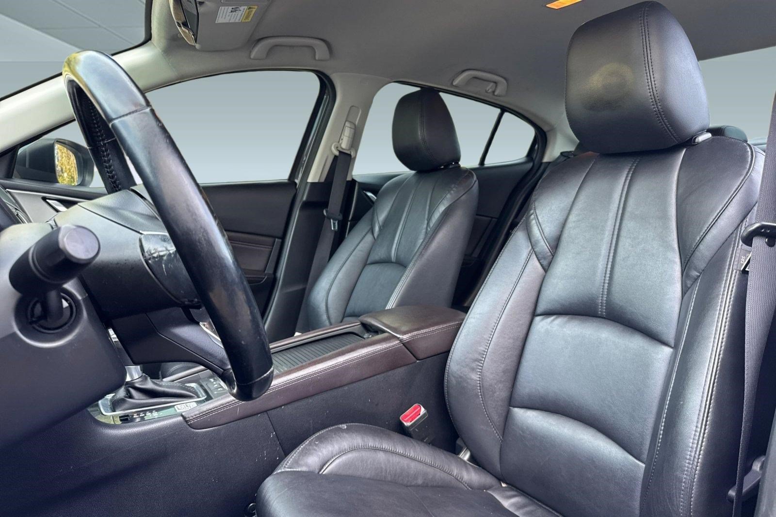 Used 2017 MAZDA MAZDA3 Touring FWD image 5