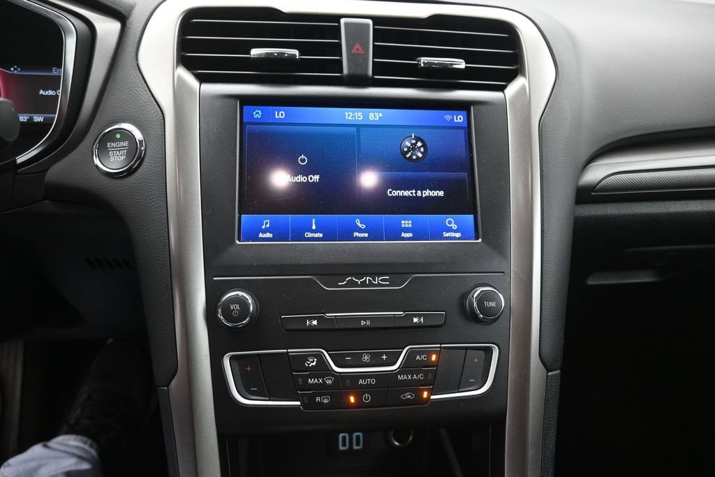 Used 2019 Ford Fusion SE FWD image 9