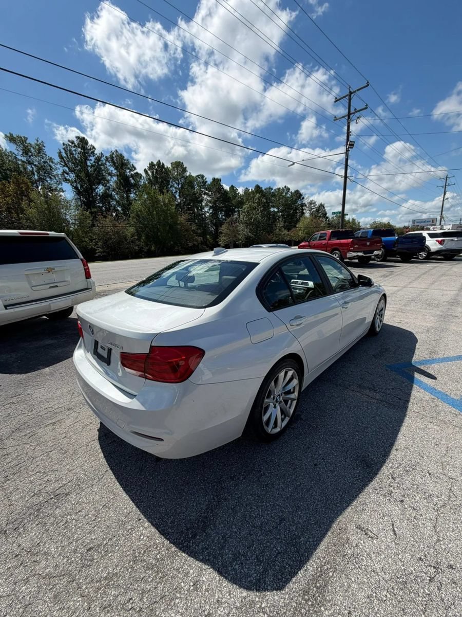 Used 2018 BMW 320i xDrive Sedan w/ Convenience Package AWD/4WD image 7