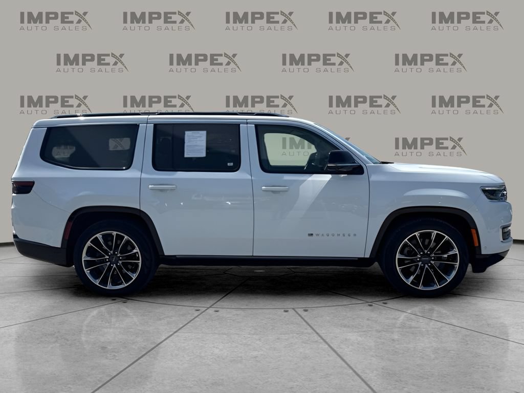 Used 2024 Jeep Wagoneer Series III w/ Premium Group I AWD/4WD image 6