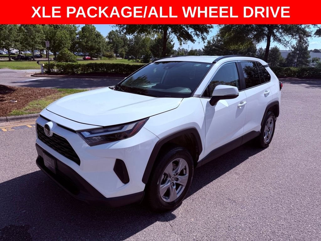 Used 2025 Toyota RAV4 XLE AWD/4WD image 3