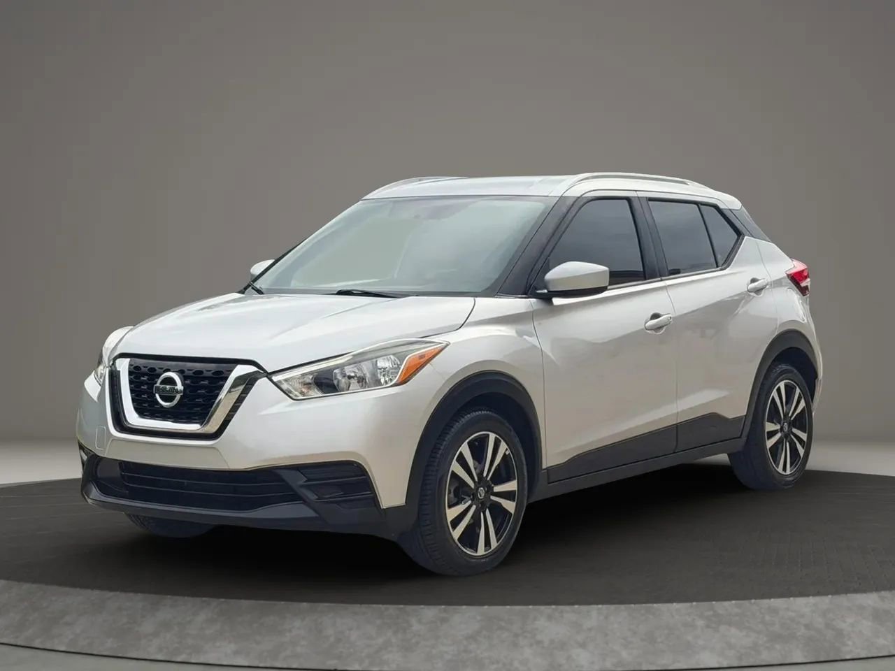 Used 2019 Nissan Kicks SV FWD image 7