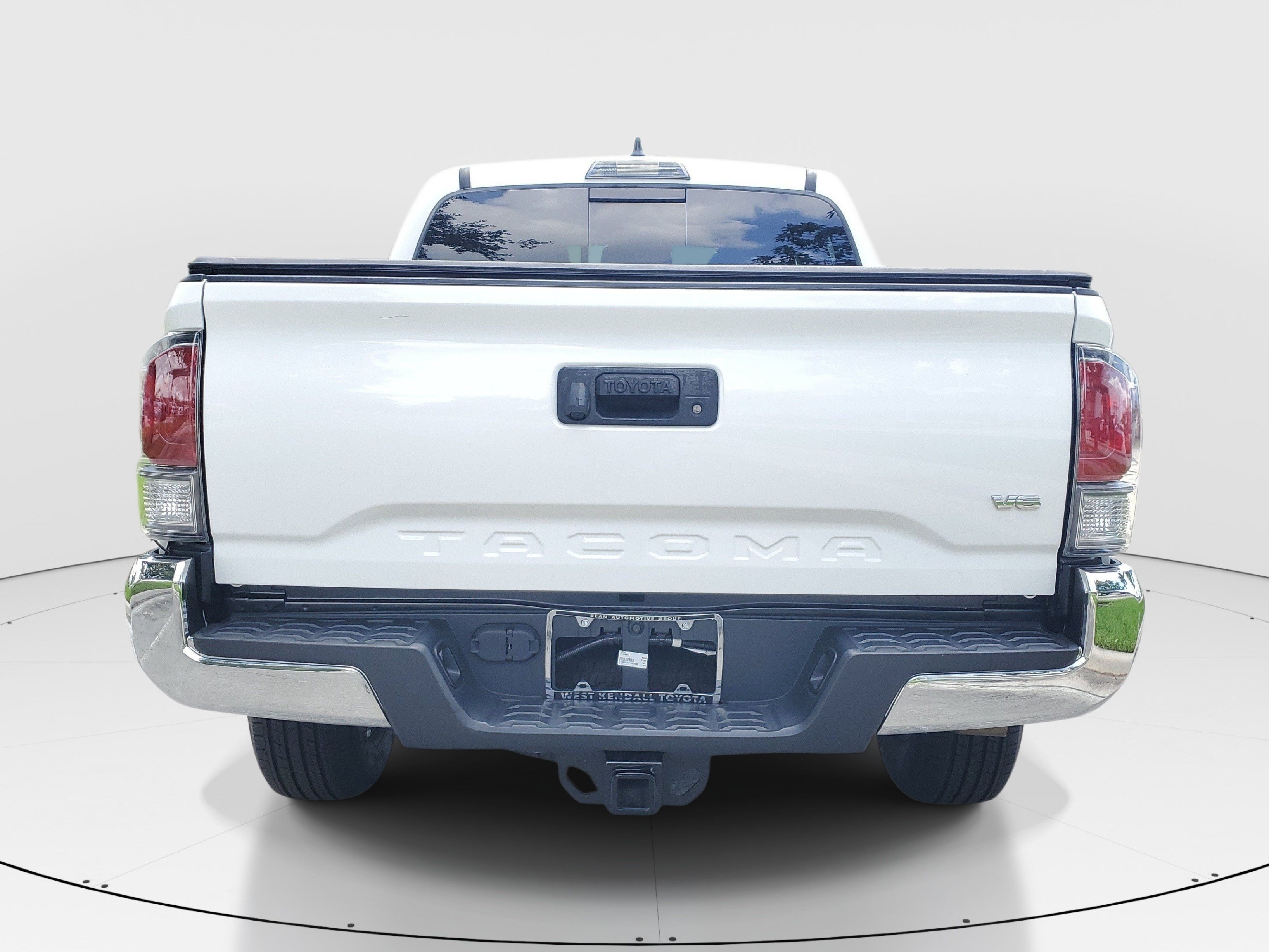 Used 2023 Toyota Tacoma TRD Off-Road RWD image 5