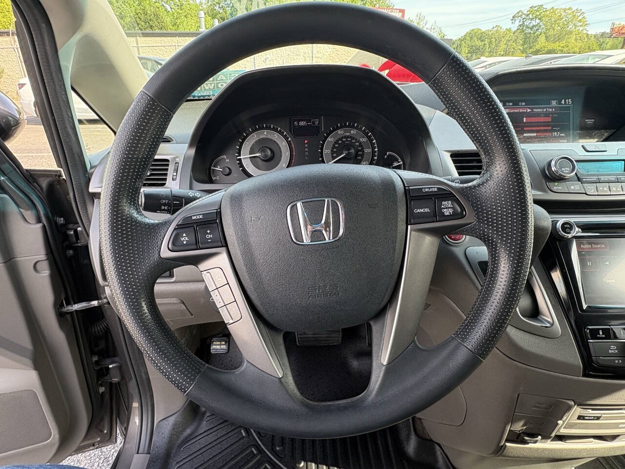 Used 2017 Honda Odyssey SE image 15