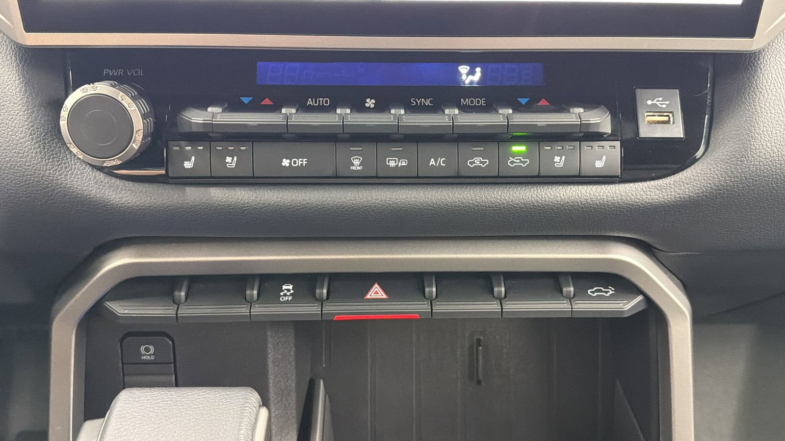 Used 2025 Toyota Tundra Limited image 24