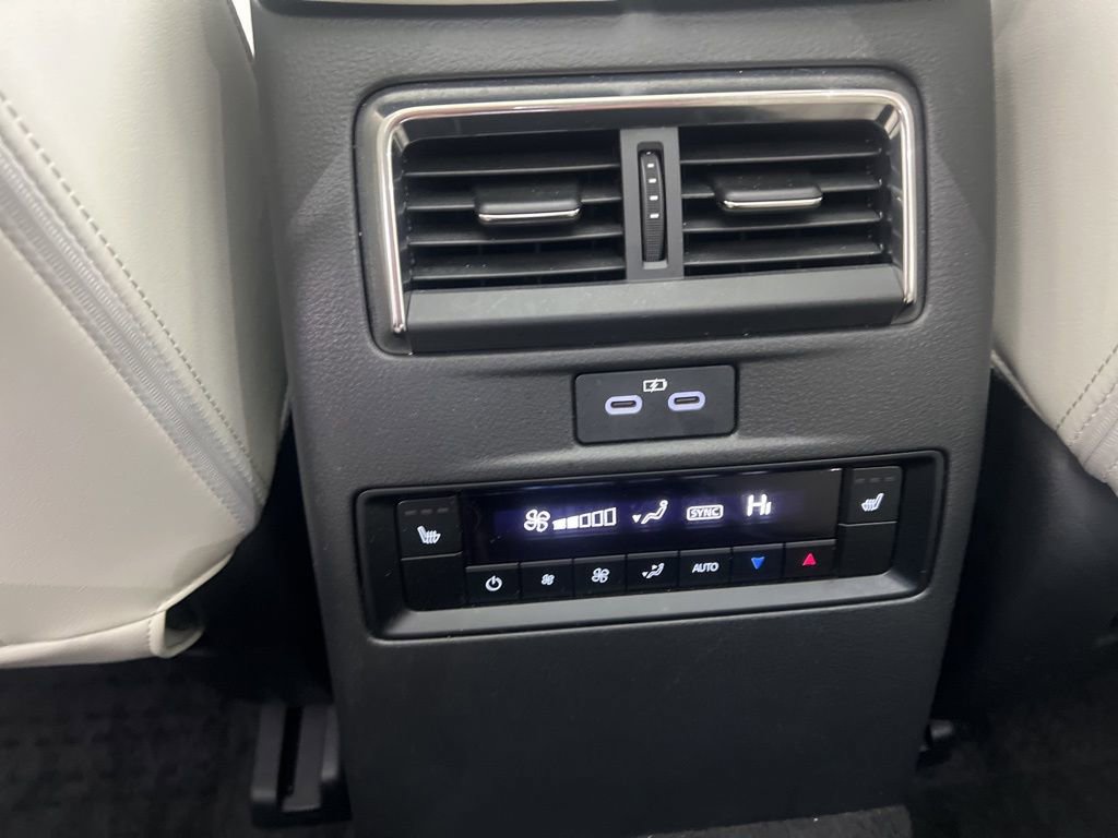 Used 2024 MAZDA CX-90 Plug-In Hybrid w/ Premium Plus image 22