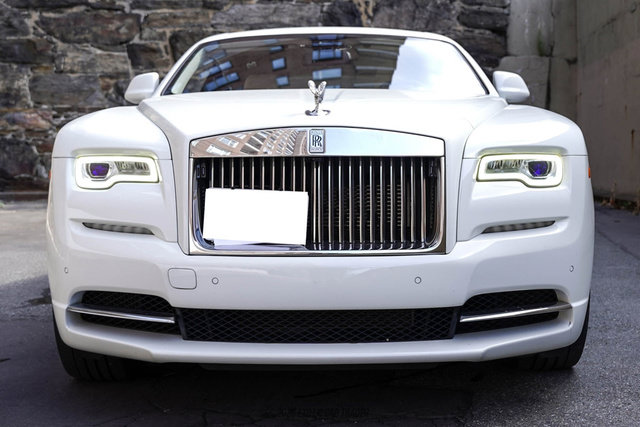Used 2017 Rolls-Royce Wraith RWD image 11