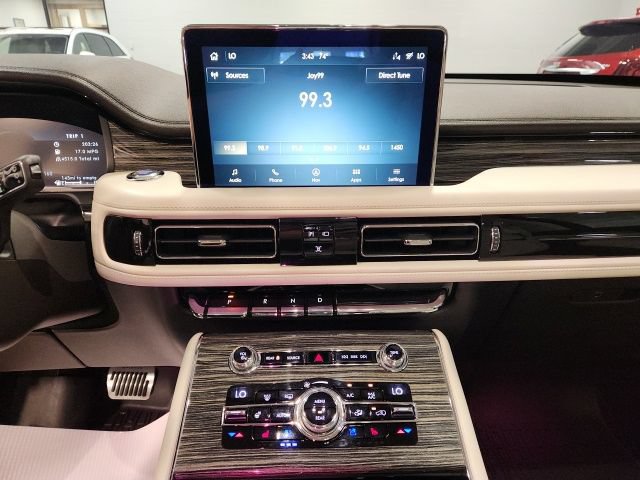 Used 2020 Lincoln Aviator Black Label w/ Dynamic Handling Package AWD/4WD image 15