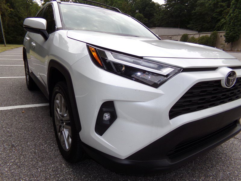 Used 2025 Toyota RAV4 XLE Premium w/ Weather Package FWD image 4