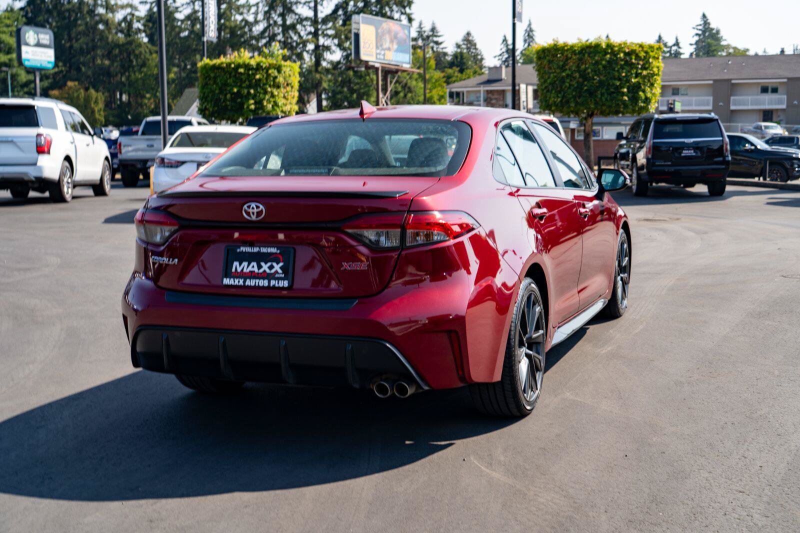 Used 2024 Toyota Corolla XSE FWD image 6