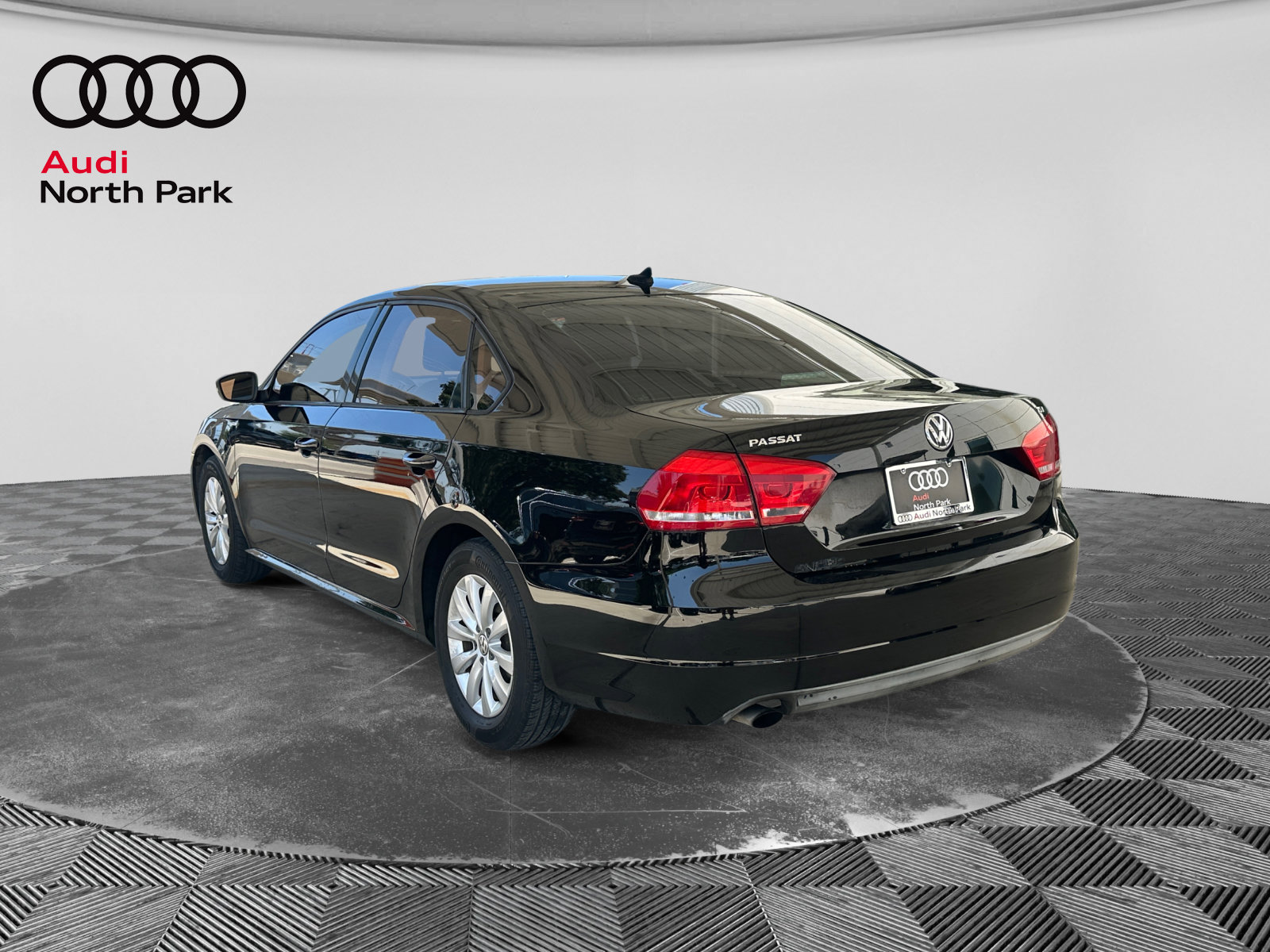 Used 2015 Volkswagen Passat 1.8T Wolfsburg Edition FWD image 3