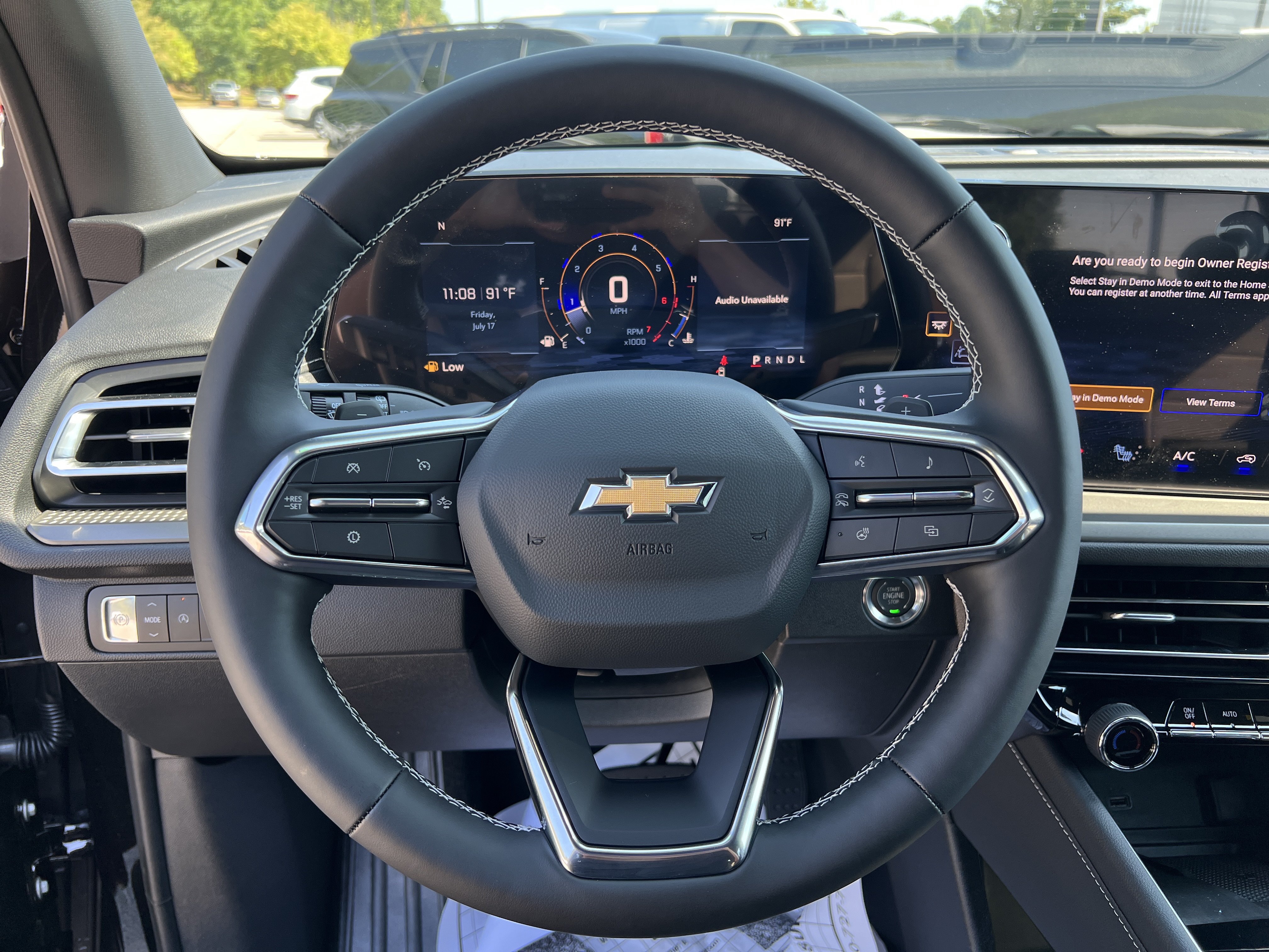 New 2026 Chevrolet Traverse LT w/ Sun and Wheel Package FWD image 19