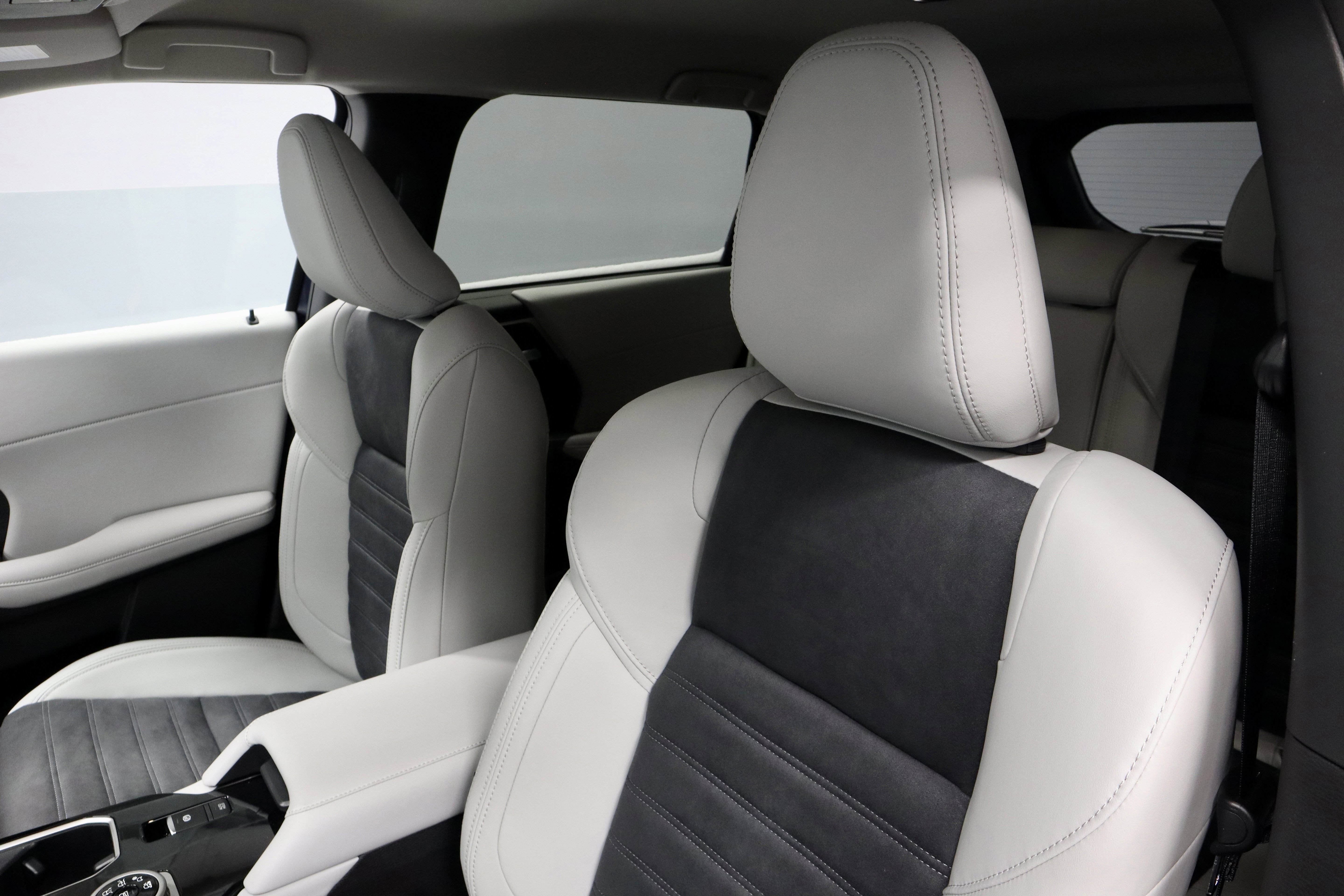 New 2026 Mitsubishi Outlander SE image 19