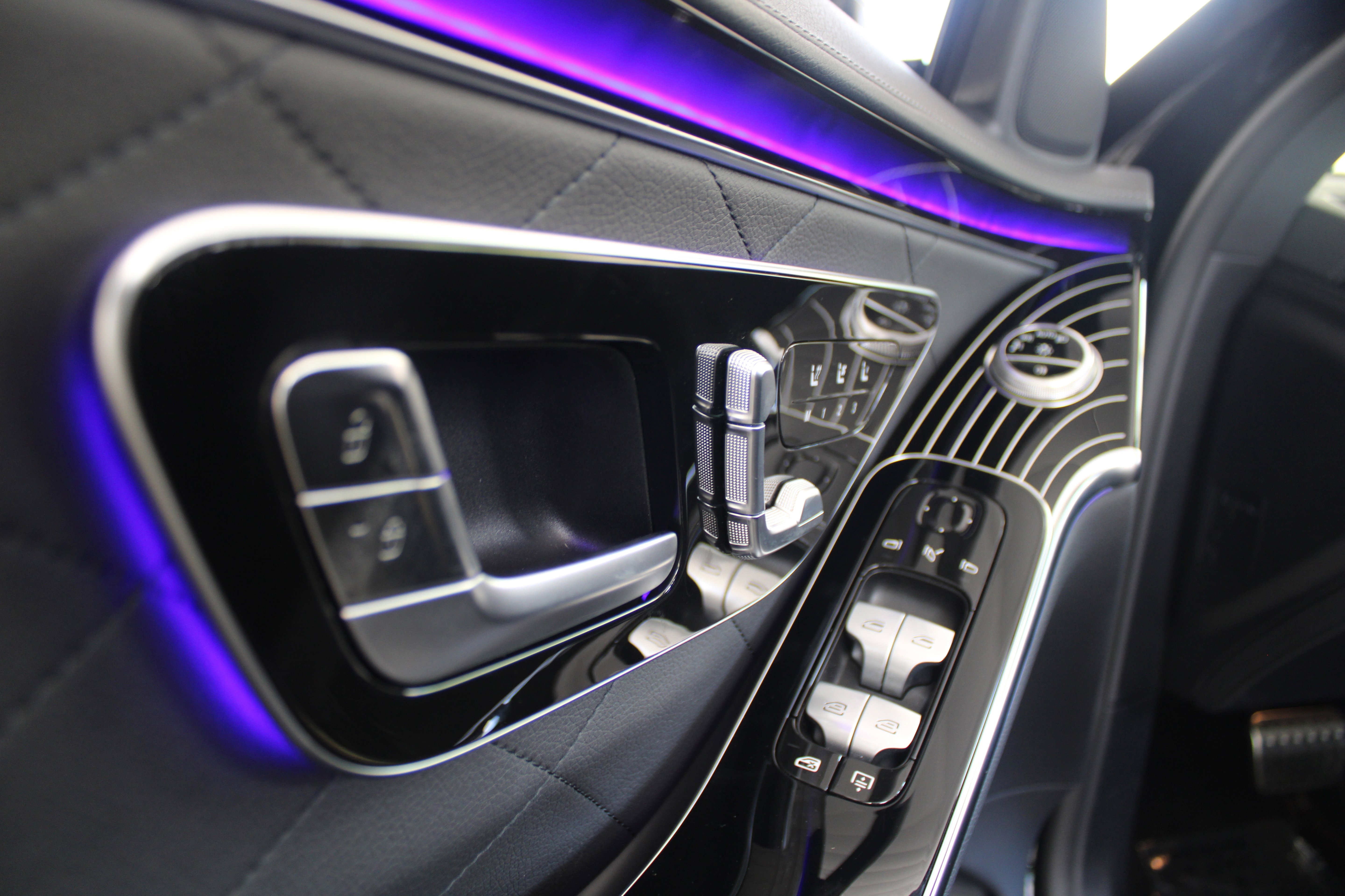 Certified 2025 Mercedes-Benz S 580 4MATIC Sedan image 21