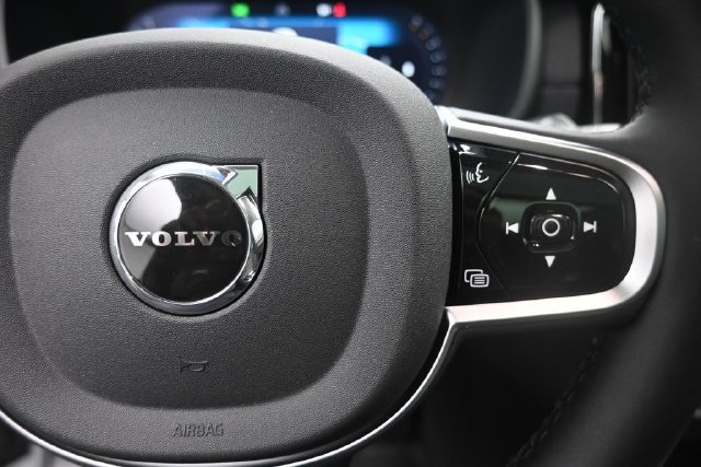 Used 2026 Volvo XC90 B6 Plus w/ Protection Package Premier AWD/4WD image 14