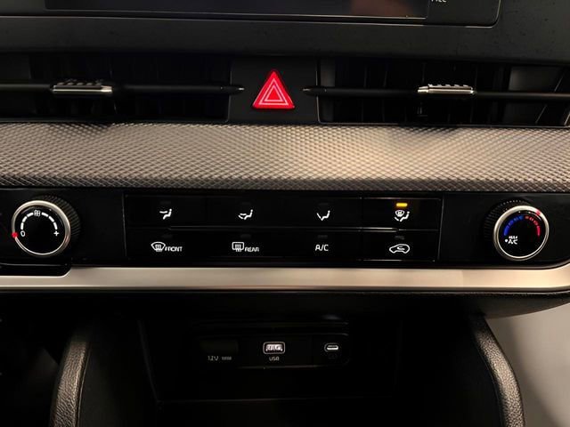 Used 2025 Kia Sportage LX image 26