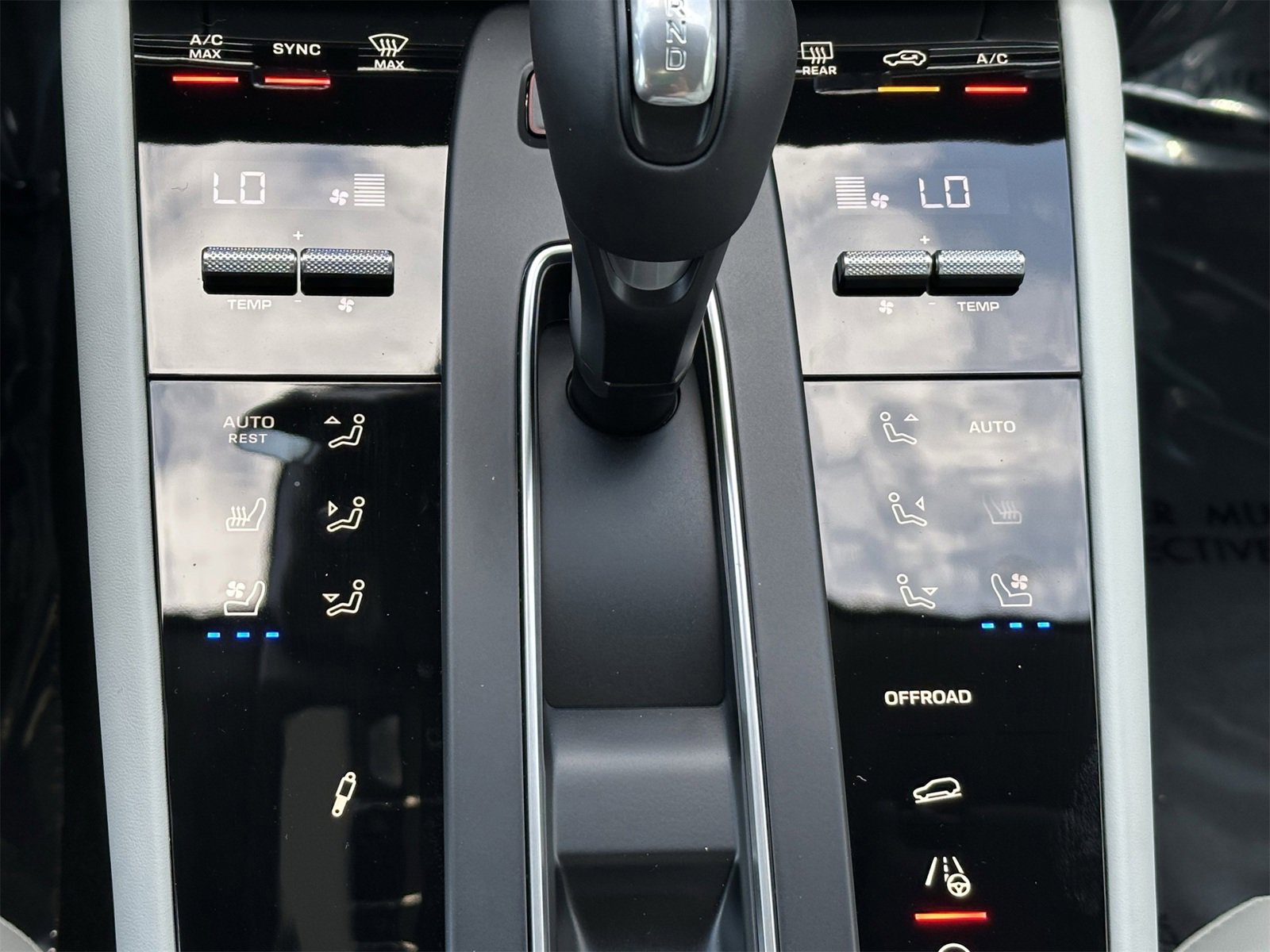 New 2026 Porsche Macan S image 25