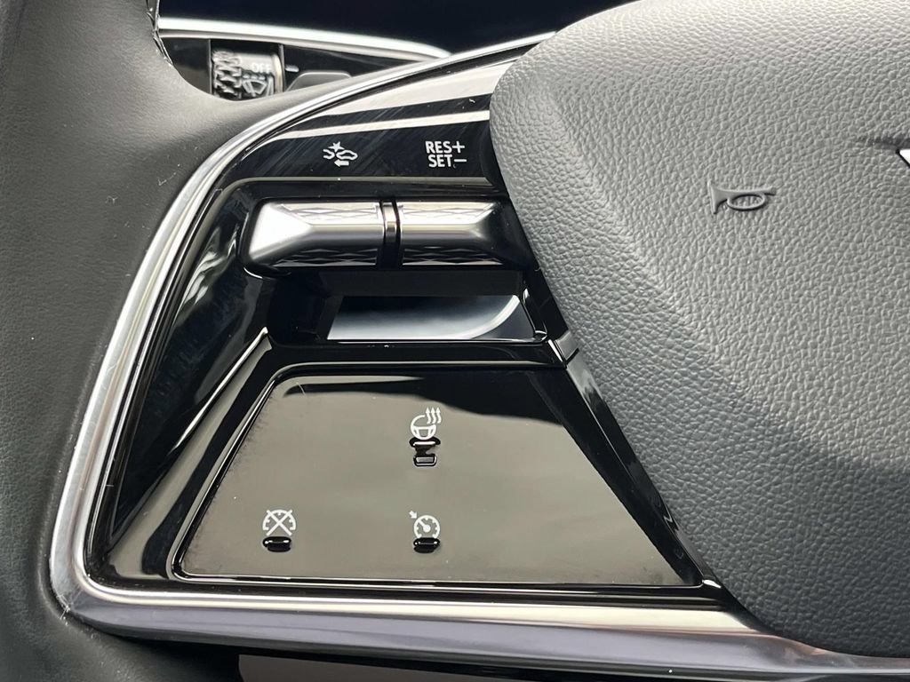 Certified 2024 Cadillac Lyriq Luxury RWD image 29