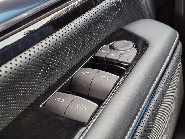 New 2025 GMC Sierra EV Denali image 16