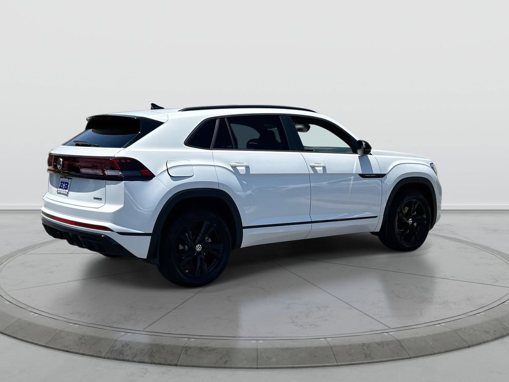 Used 2026 Volkswagen Atlas Cross Sport SEL R-Line AWD/4WD image 8