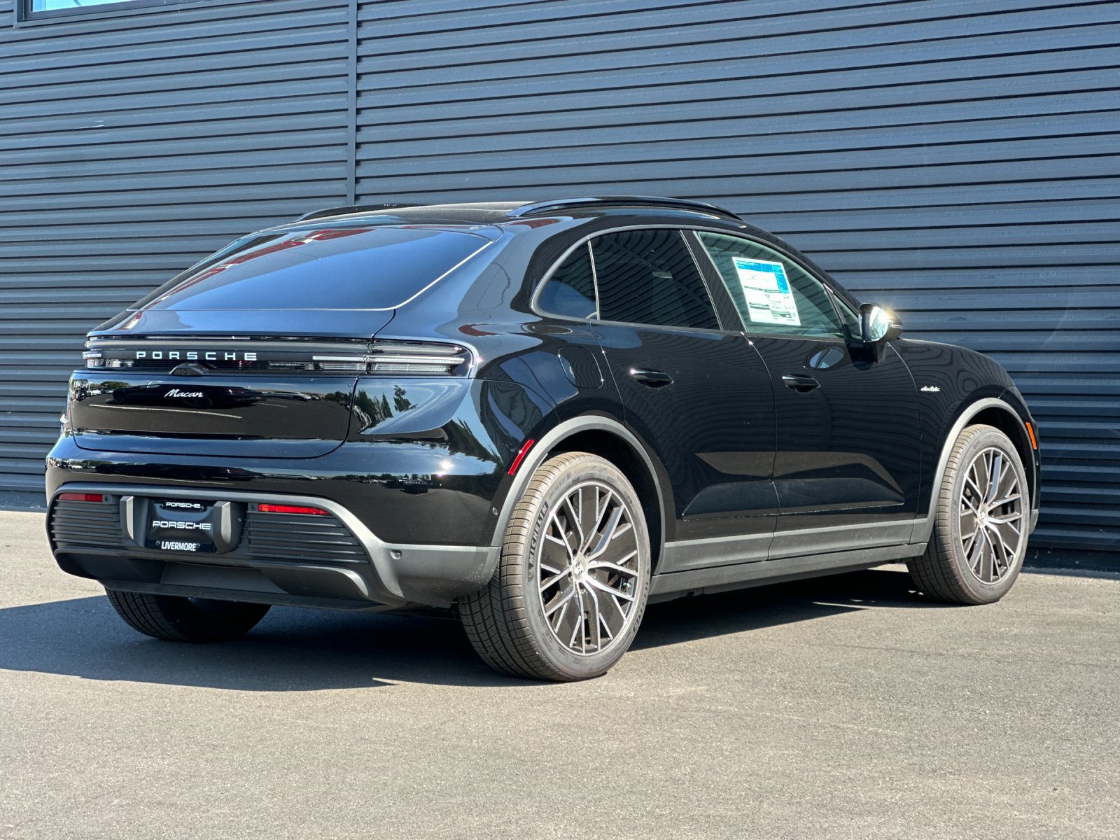 New 2026 Porsche Macan Electric RWD image 8