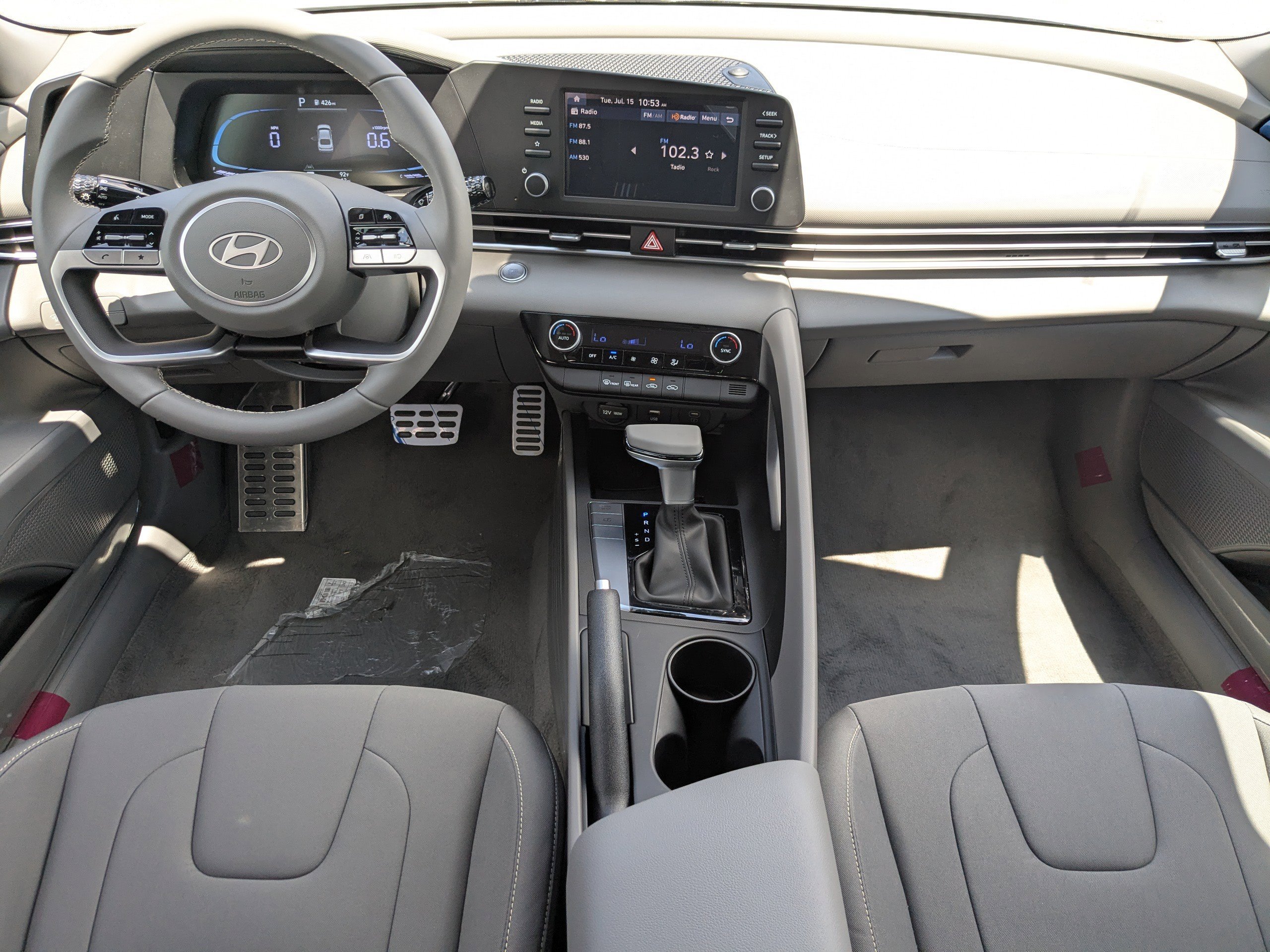 Used 2025 Hyundai Elantra Sport FWD image 11