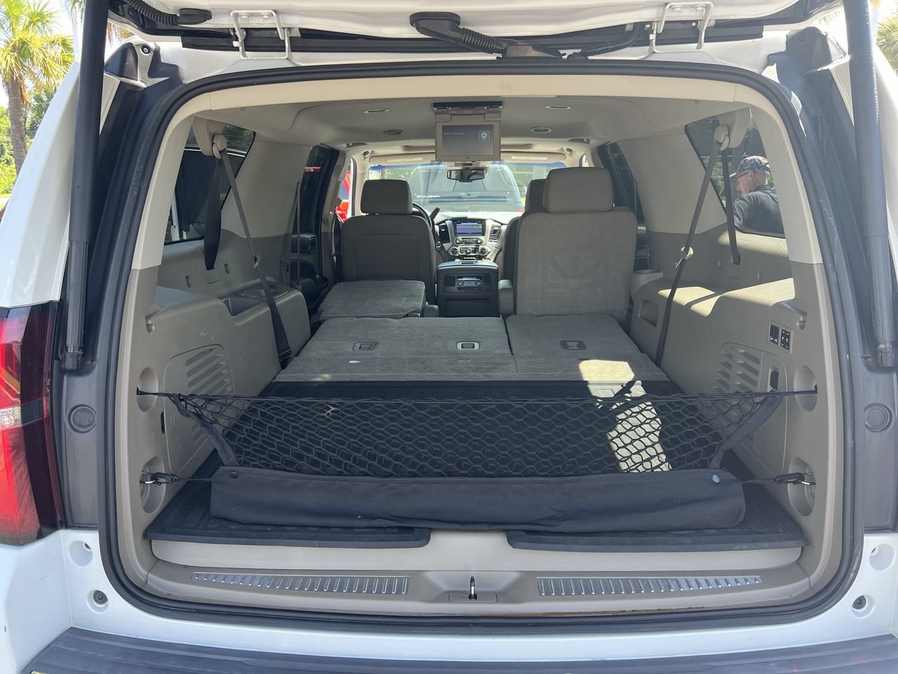 Used 2018 Chevrolet Suburban Premier AWD/4WD image 34