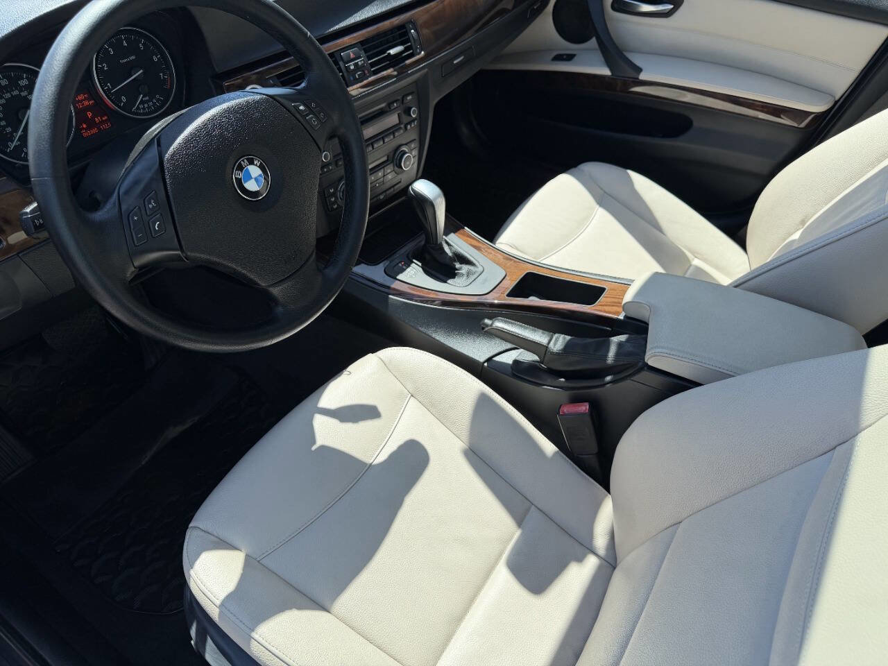 Used 2011 BMW 328i xDrive Sedan AWD/4WD image 11