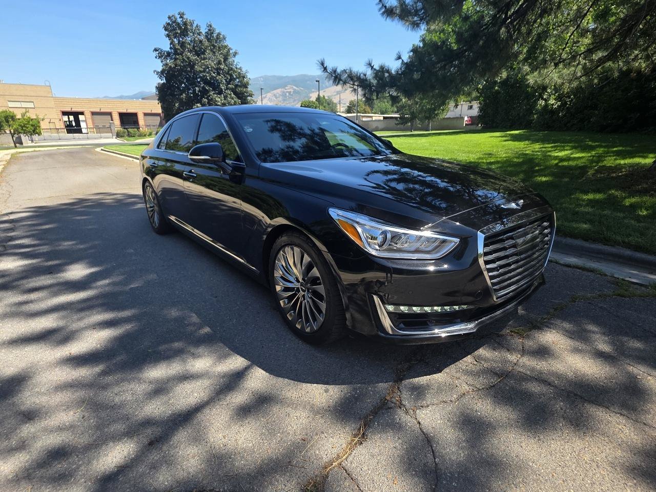Used 2018 Genesis G90 5.0 Ultimate AWD/4WD image 8