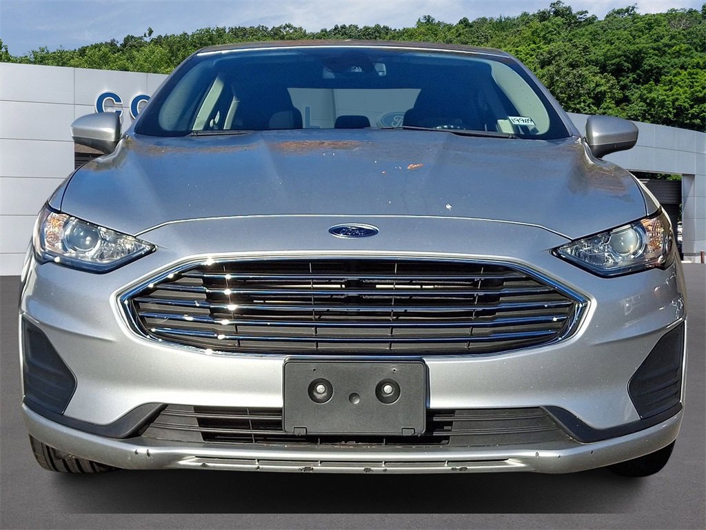 Certified 2019 Ford Fusion SE image 2