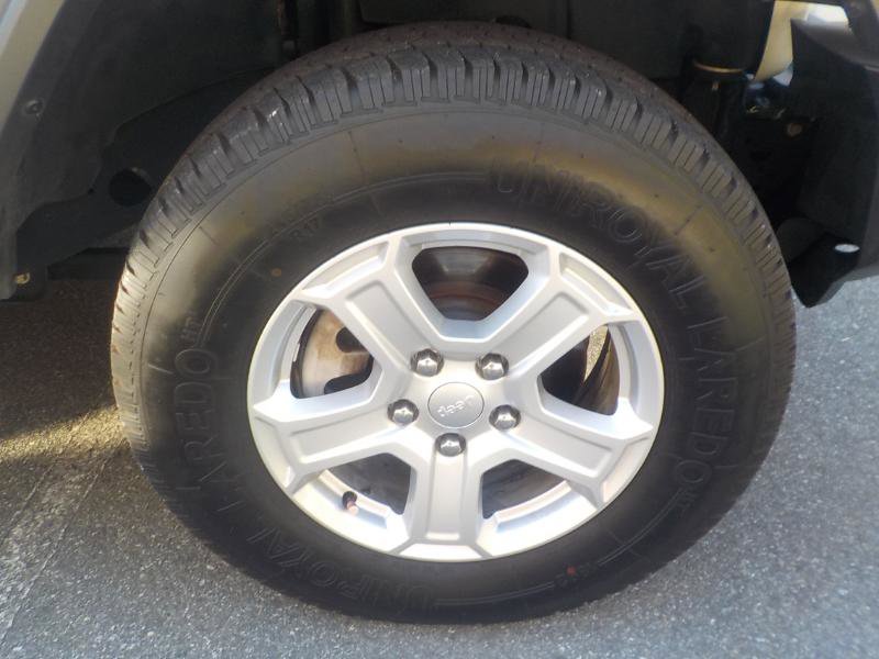 Used 2019 Jeep Wrangler Unlimited Sport S image 32
