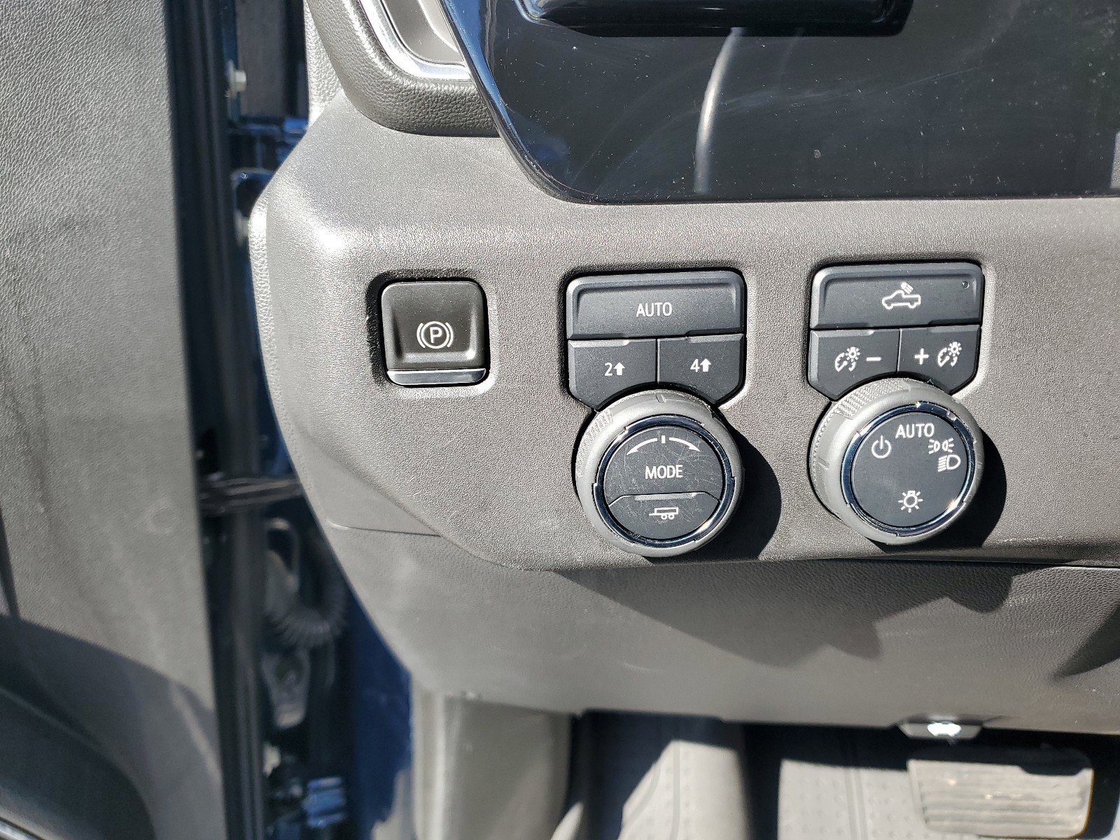 Used 2023 Chevrolet Silverado 1500 LT image 29