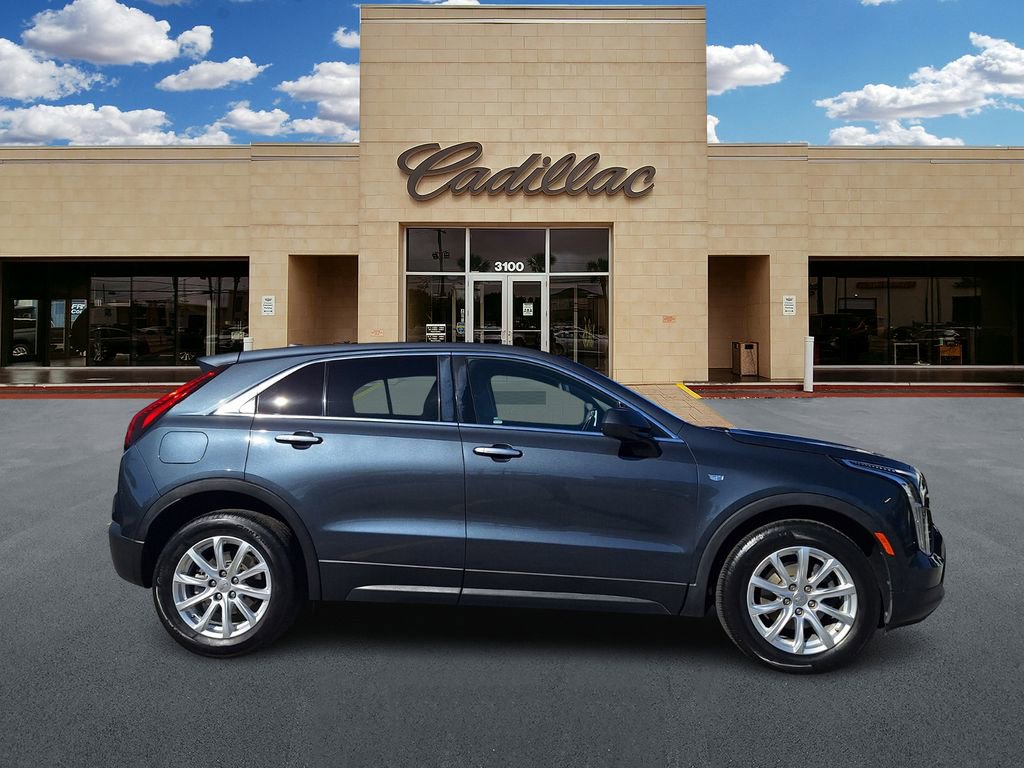 Used 2019 Cadillac XT4 Luxury image 2