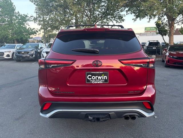 Used 2021 Toyota Highlander XSE AWD/4WD image 5