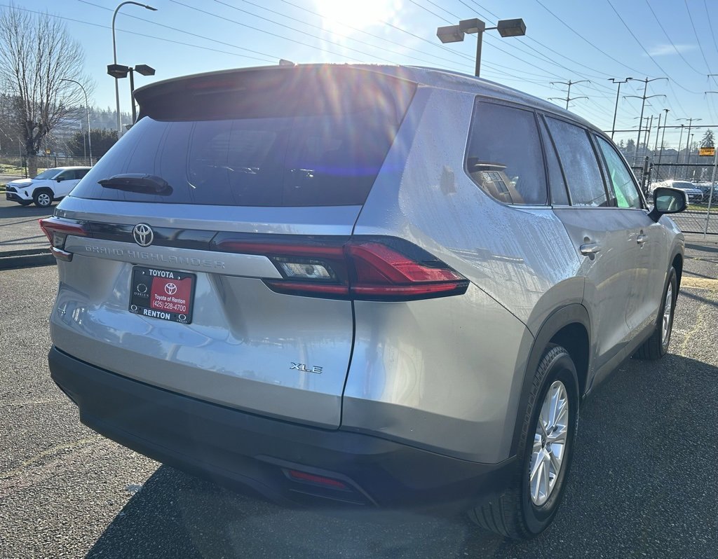Certified 2025 Toyota Grand Highlander AWD image 5