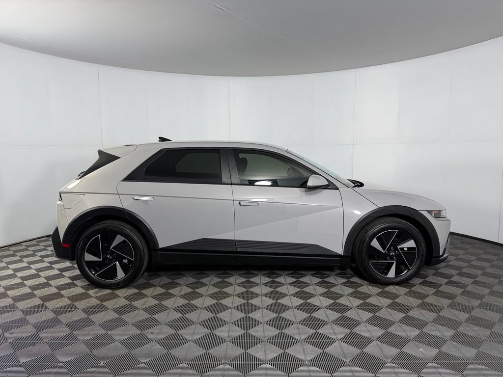 Used 2025 Hyundai Ioniq 5 SE RWD image 7