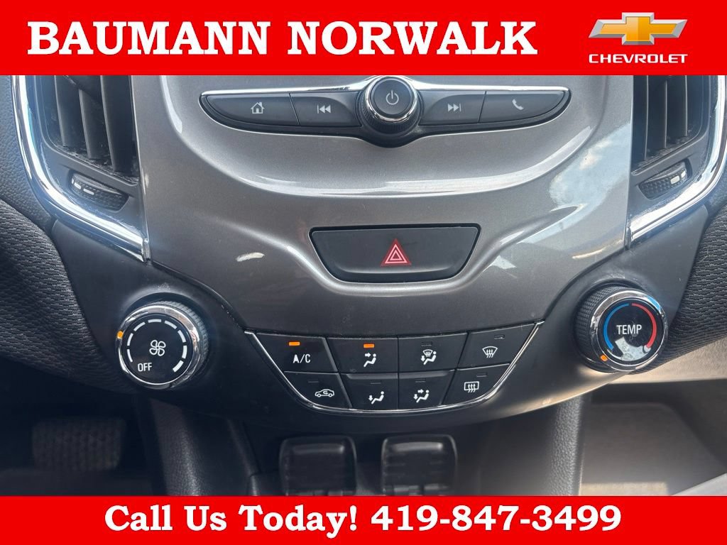 Used 2017 Chevrolet Cruze LT FWD image 29