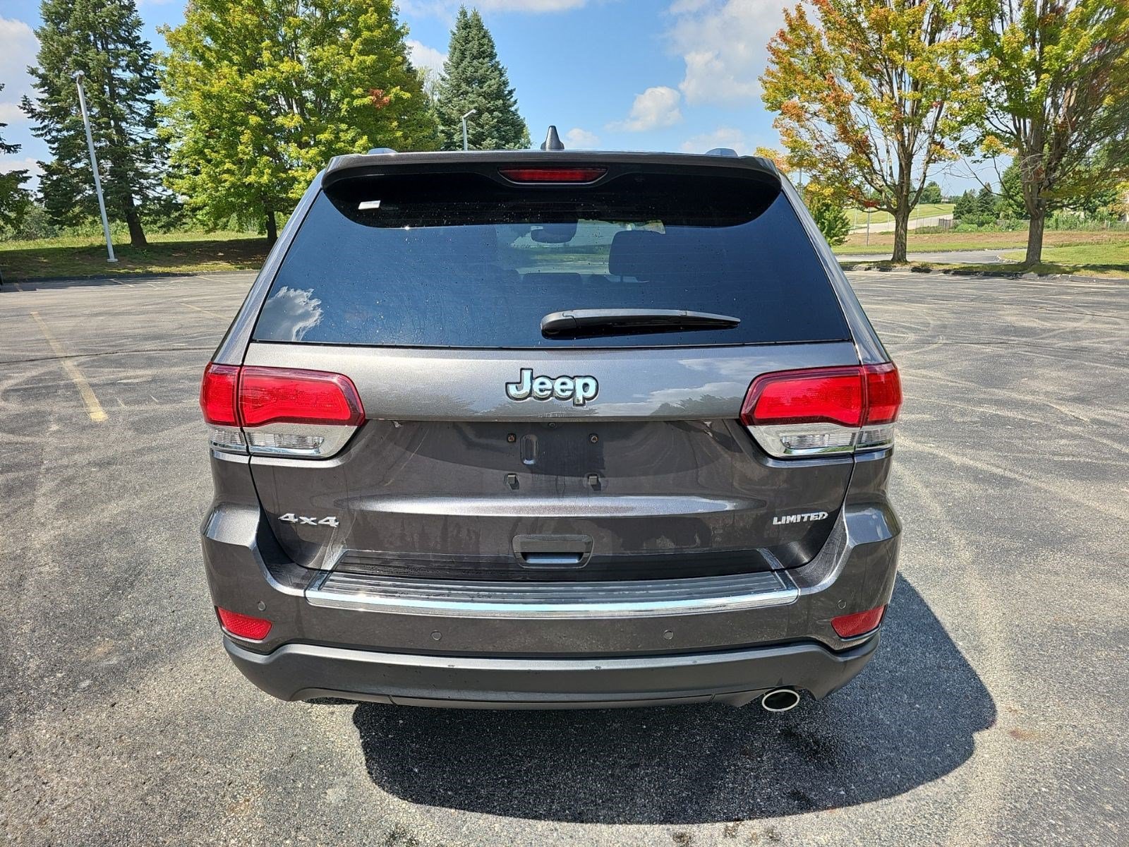 Used 2020 Jeep Grand Cherokee Limited AWD/4WD image 5