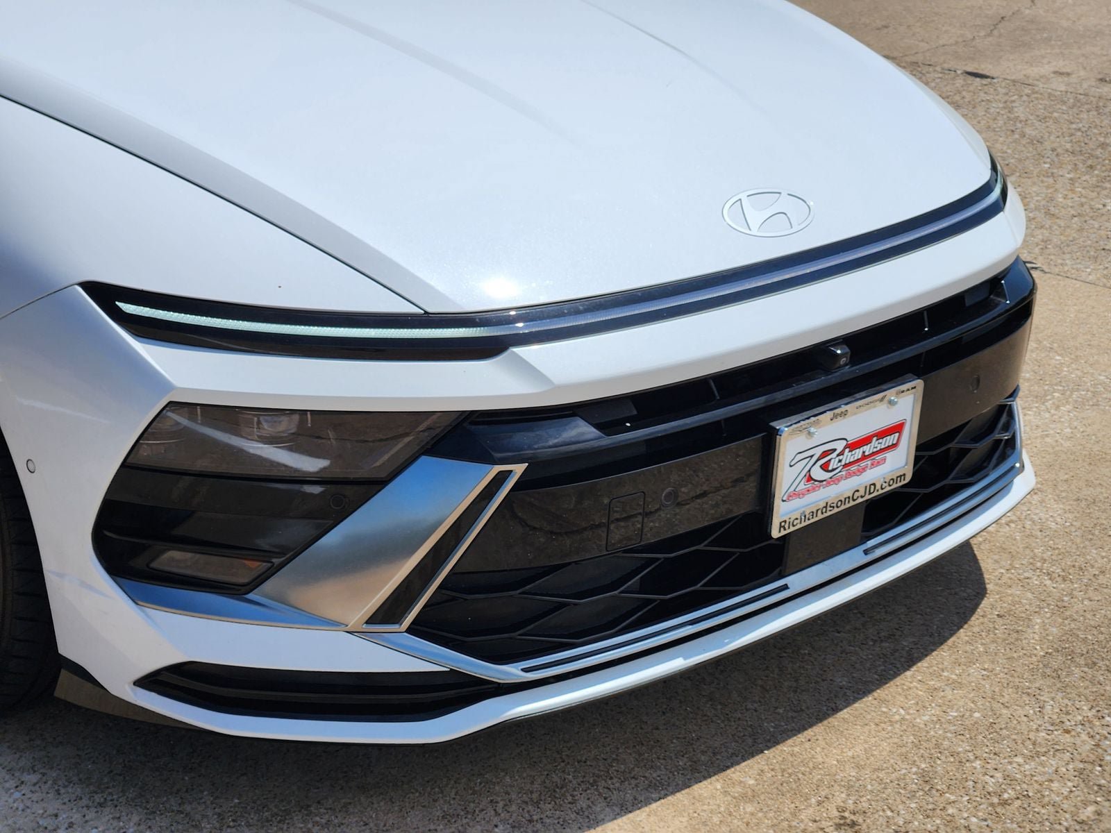 Used 2025 Hyundai Sonata Limited FWD image 9