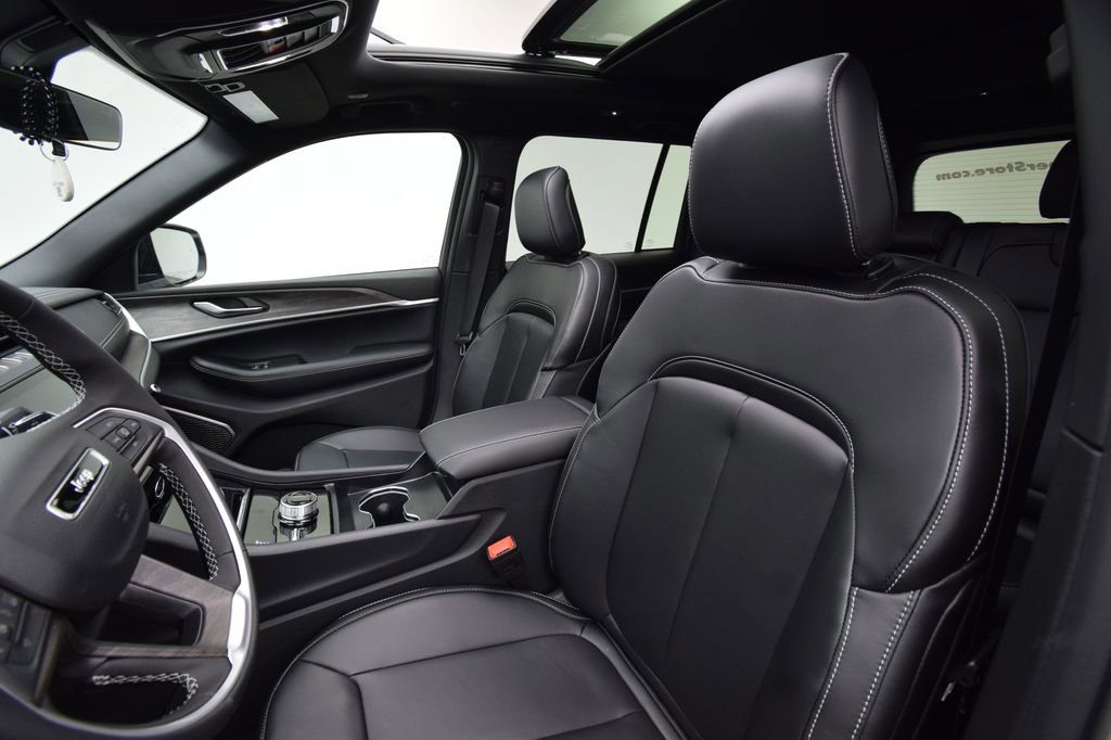 New 2026 Jeep Grand Cherokee Limited image 34