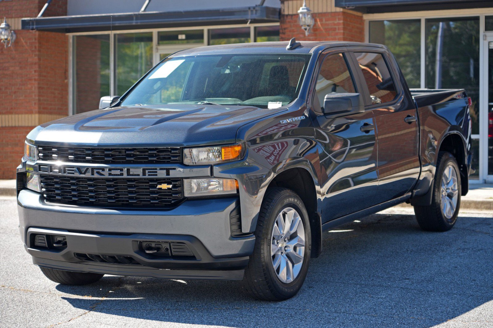Used 2020 Chevrolet Silverado 1500 Custom w/ Custom Value Package AWD/4WD image 40