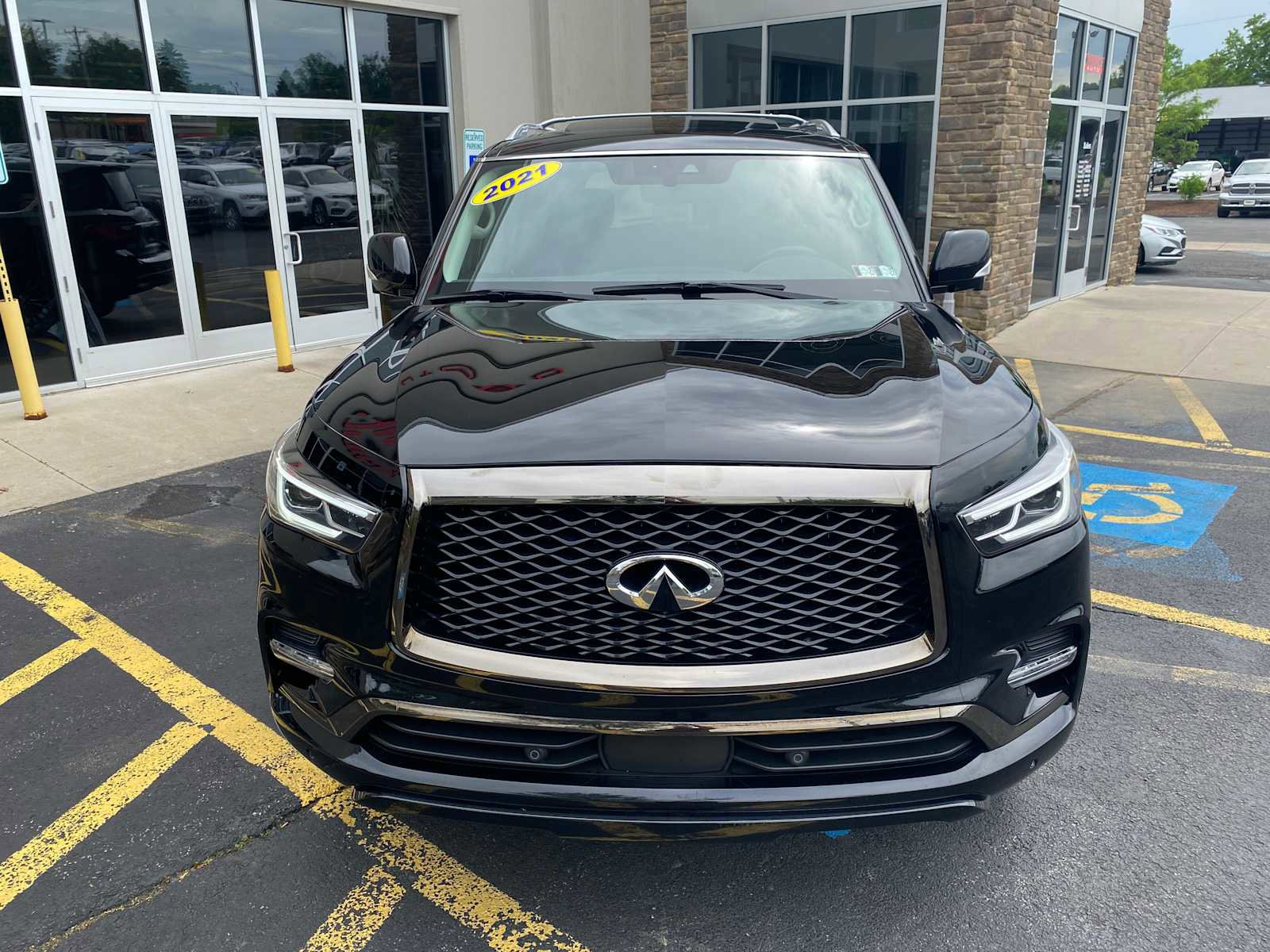 Used 2021 INFINITI QX80 Premium Select w/ Cargo Package AWD/4WD image 12