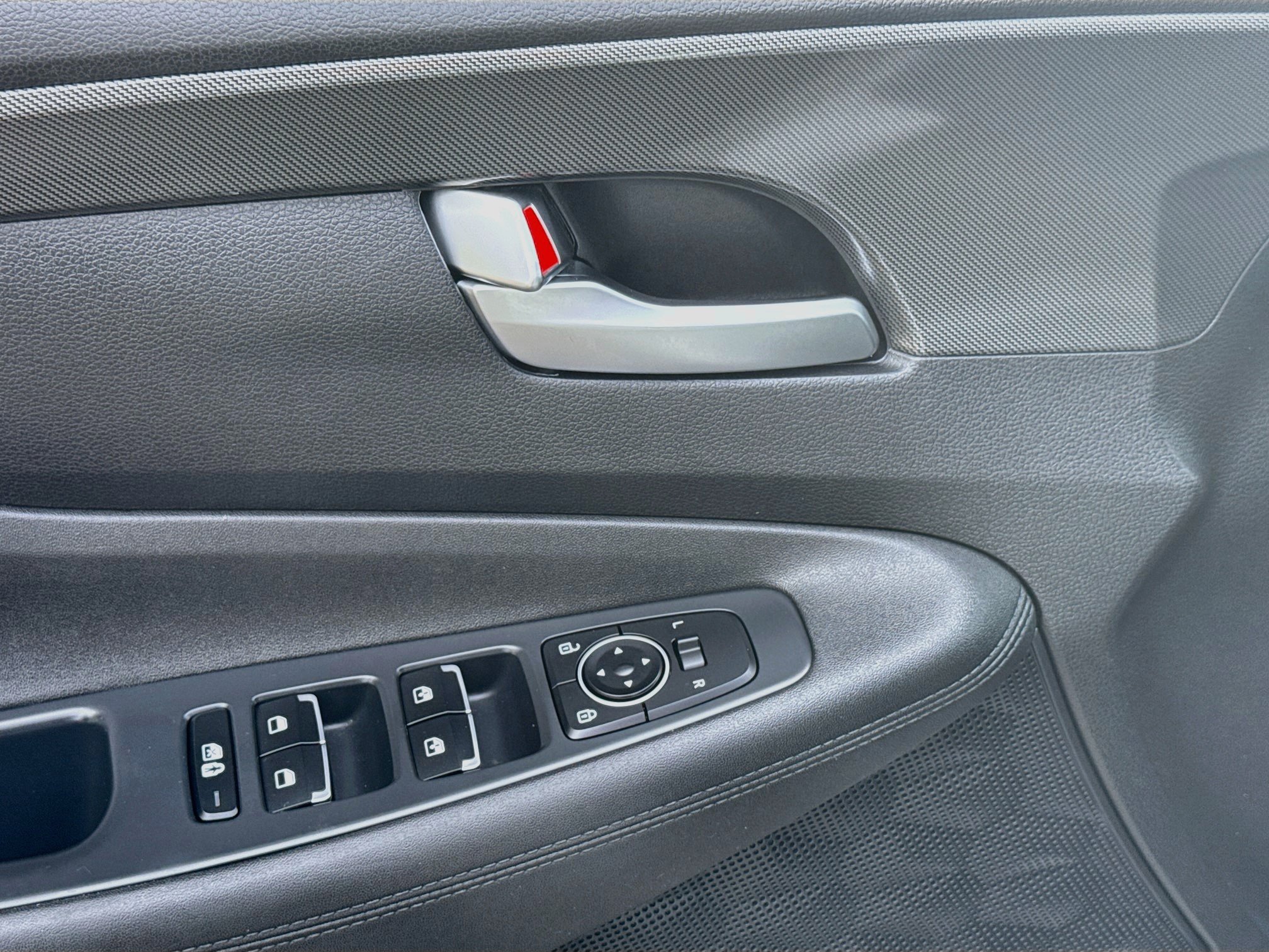 Used 2023 Hyundai Santa Fe SEL FWD image 14