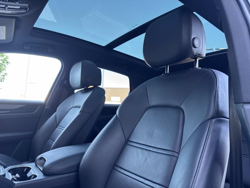 Certified 2023 Porsche Cayenne AWD/4WD image 20