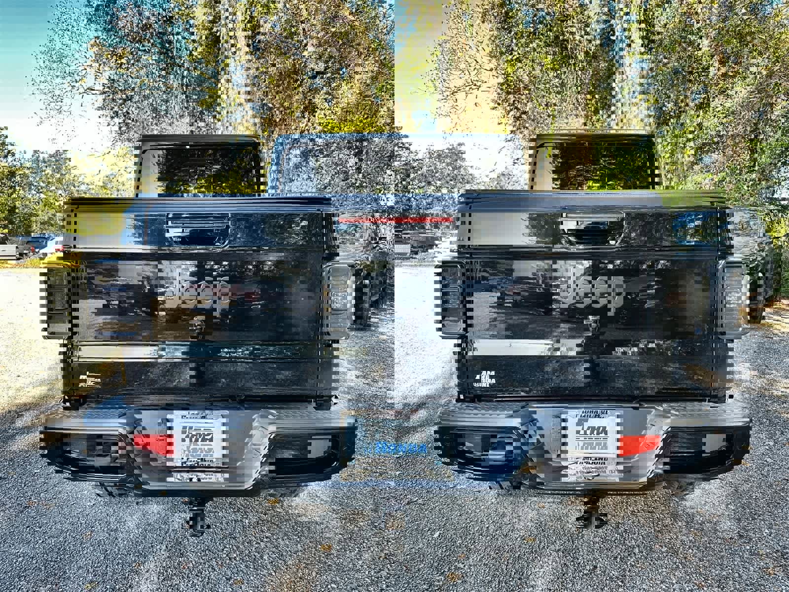 Used 2023 Jeep Gladiator Overland image 5