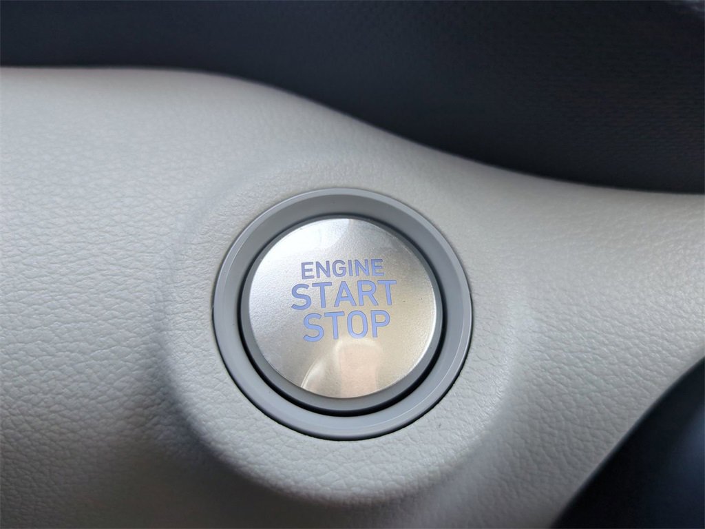 New 2025 Hyundai Venue Limited image 34