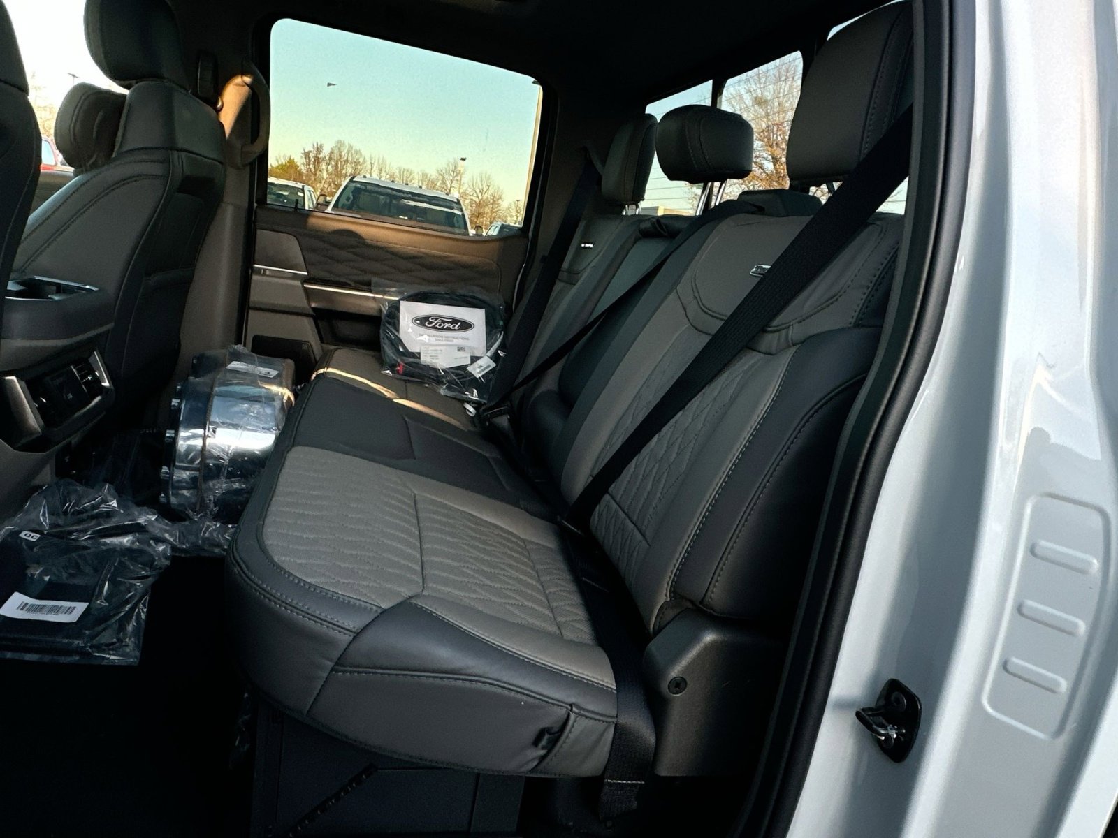 New 2026 Ford F450 Platinum w/ Platinum Plus Package image 36
